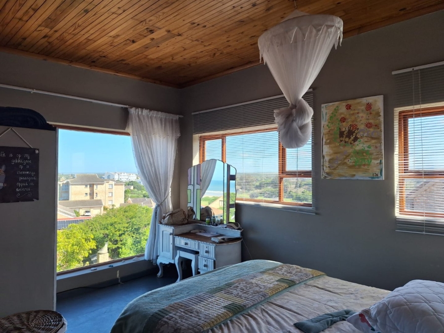 4 Bedroom Property for Sale in Aston Bay Eastern Cape